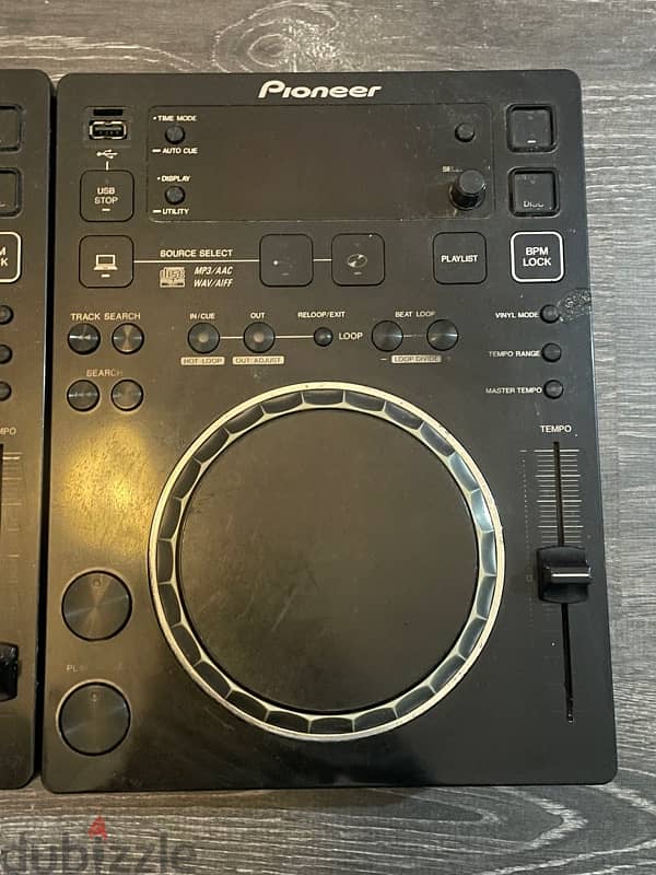 Pioneer DJM 800 mixer with 3 Pioneer CDJ 350 ( with all the cables ) 2