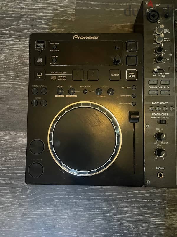 Pioneer DJM 800 mixer with 3 Pioneer CDJ 350 ( with all the cables ) 4