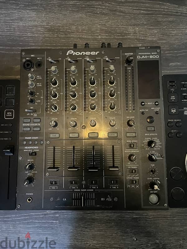 Pioneer DJM 800 mixer with 3 Pioneer CDJ 350 ( with all the cables ) 5