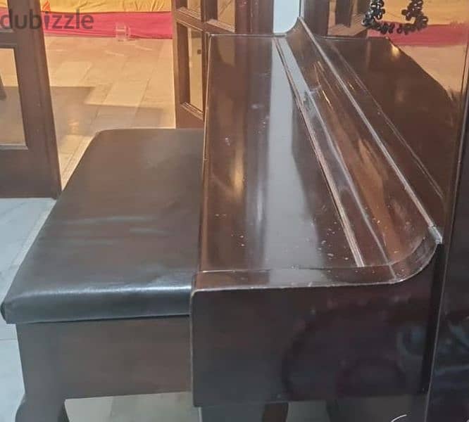 piano chair box used. . . . . special price 2