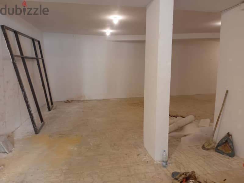 Warehouse for sale in Dekwaneh مستودع للبيع في ديكوانة 4