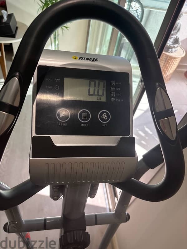 Fitness Factory E-120 Elliptical Machine 1