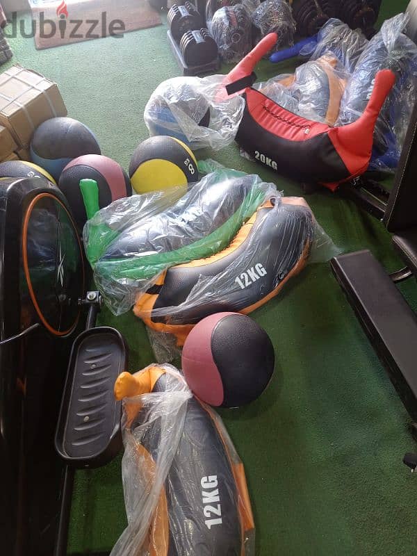 medicine ball and sand bags now available 03027072 GEO ALL SPORT EQUI 1