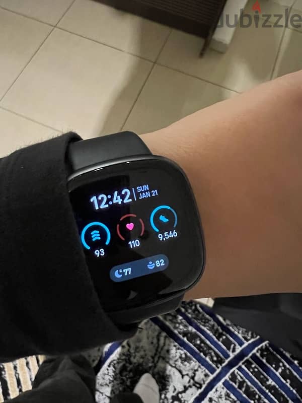 Fitbit Versa 4 activity tracker (Google Fitbit) 5