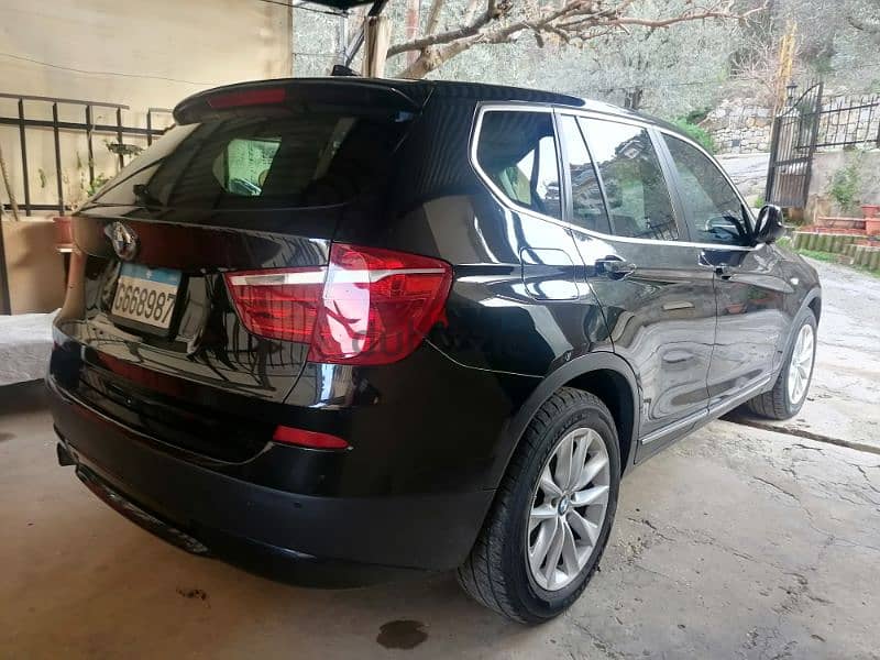 BMW X3 2011 1