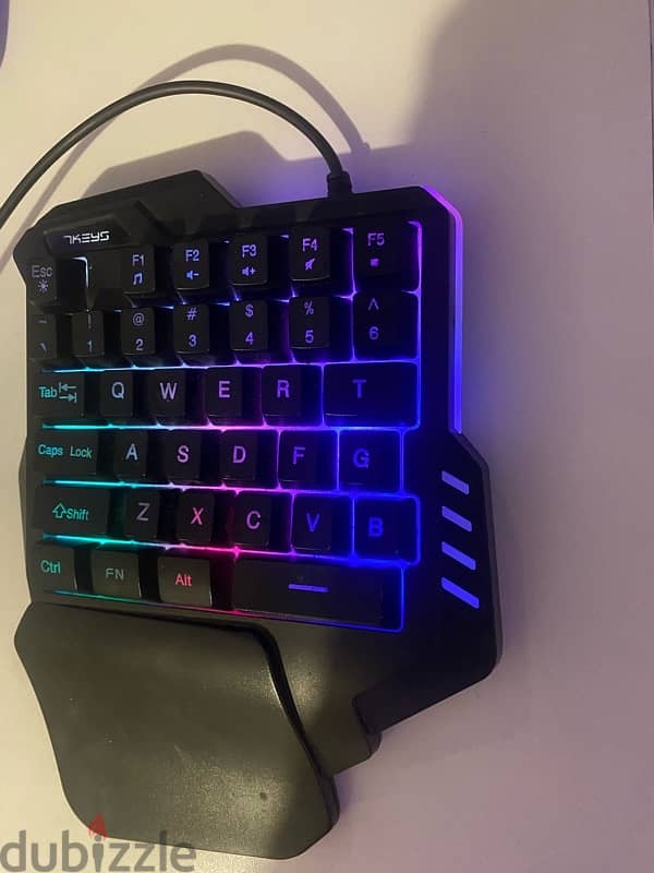 7 KEYS KEYBOARD 0