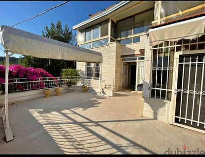 Amazing View l Luxurious Triplex Villa in Aley .