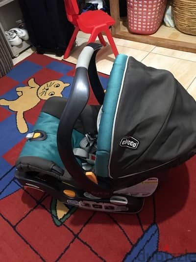 chicco car seat, poussette, bed, bath, seater