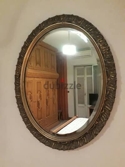 VINTAGE OVAL MIRROR