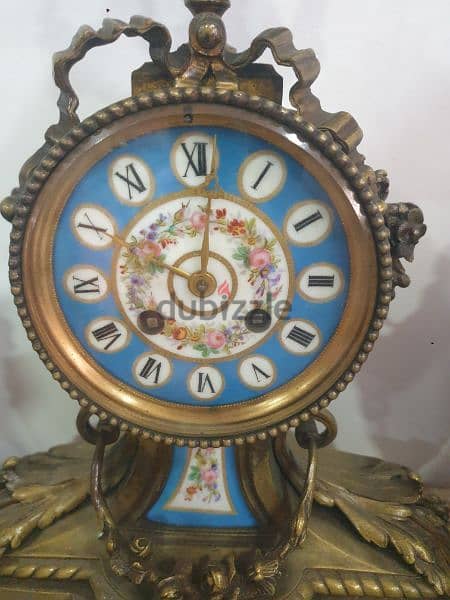 antique french louis Vl bronze and porcelaine 3 piece clock set 4