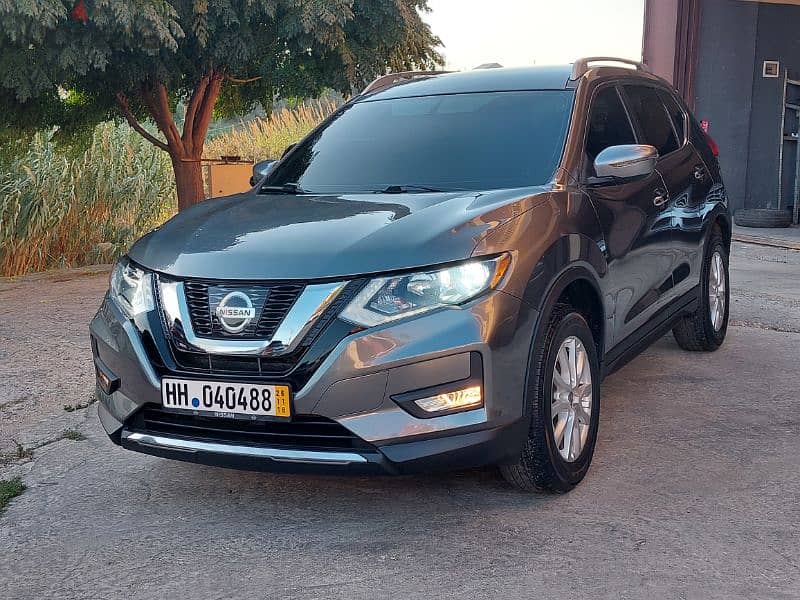 Nissan Rogue 2017 4wd SV ajnabe super clean 16