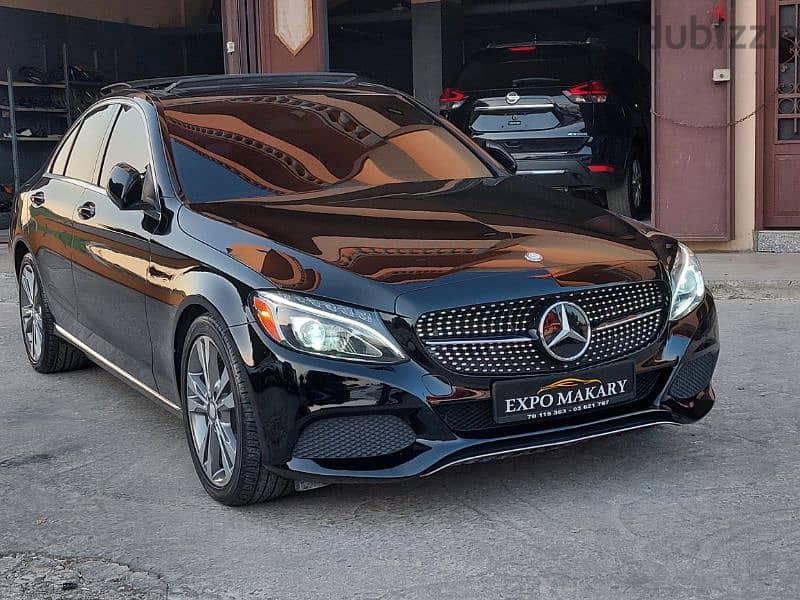 C300 2wd model 2016 super clean ajnabye full options 2