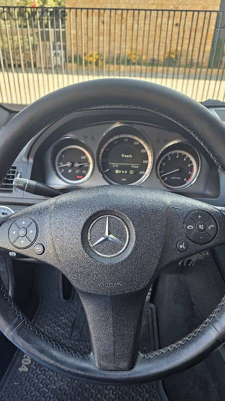 Mercedes-Benz C-Class 2010 9