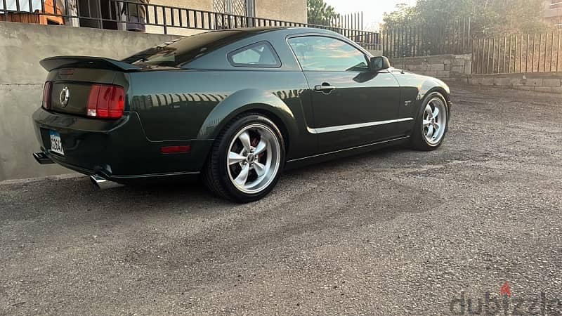 Ford Mustang 2005 1