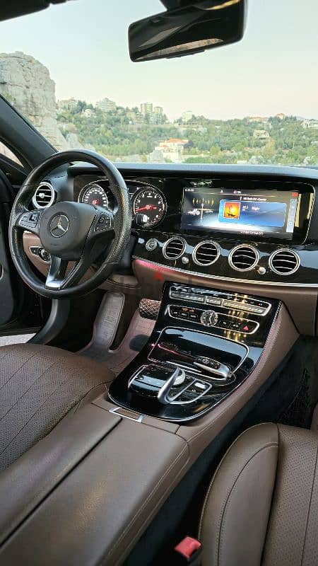 Mercedes-Benz E-Class 2018 LOOK AMG Clean Carfax  4×4 9