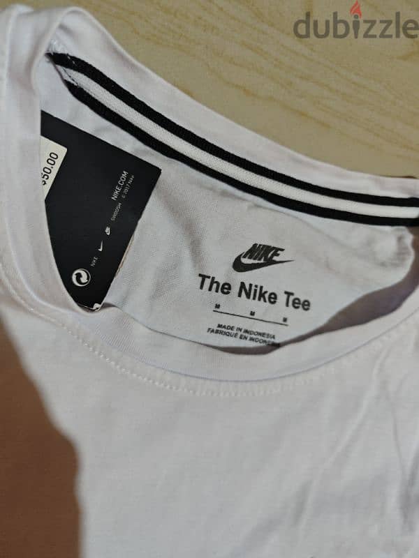 nike tee tshirt M slim fit 1