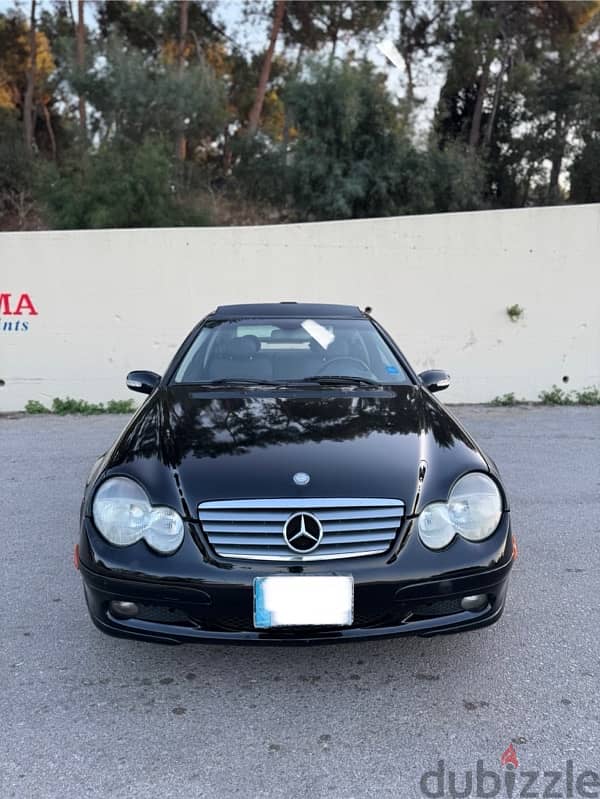 Mercedes-Benz C-Class 2004 1