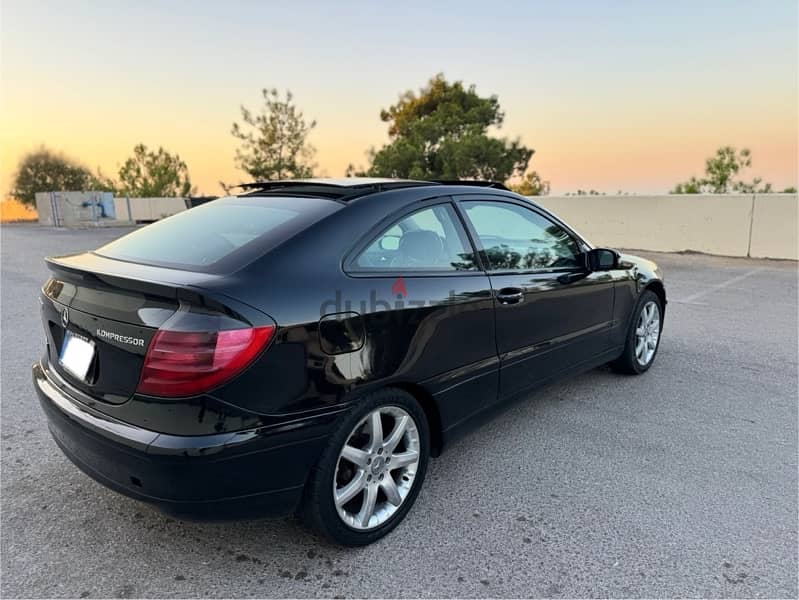 Mercedes-Benz C-Class 2004 4