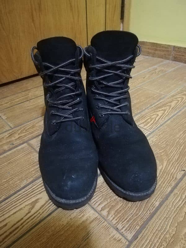 Black Timberland boots 0