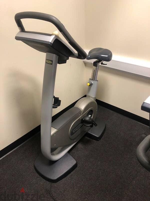 technogym bike like new se3ra 550 dolar telp 03139571 4