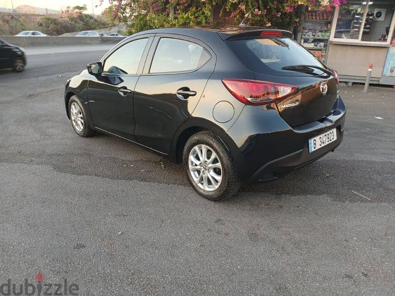 Mazda 2 2017 3