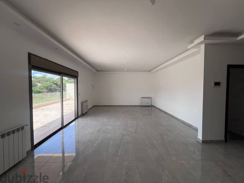 Apartment for sale in Baabdat شقة للبيع في بعبدات 5