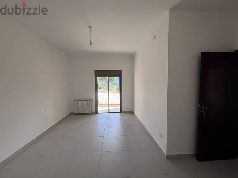 Apartment for sale in Baabdat شقة للبيع في بعبدات 12