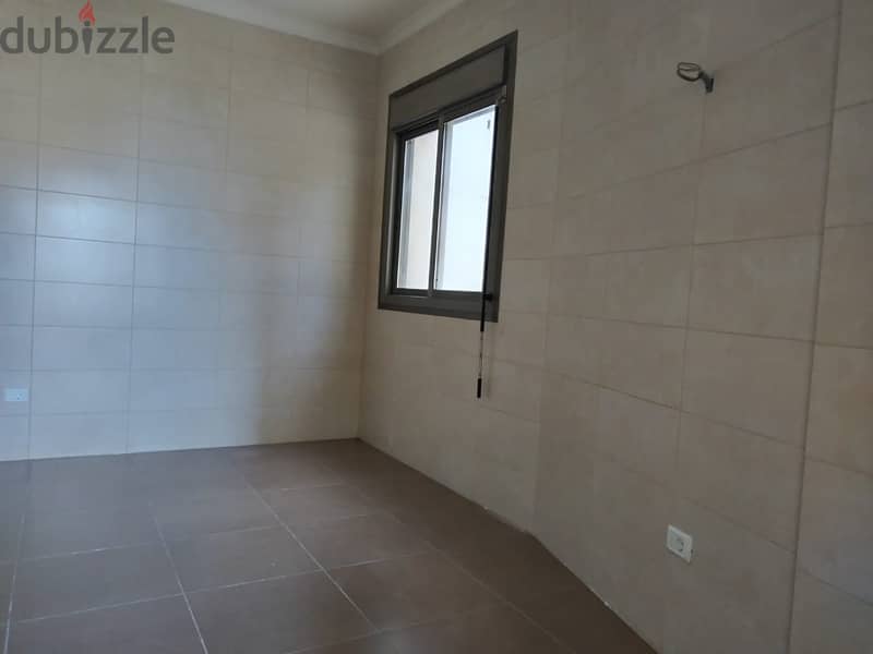 L16321 - Spacious 3-Bedroom Apartment For Sale in Maaysra 6