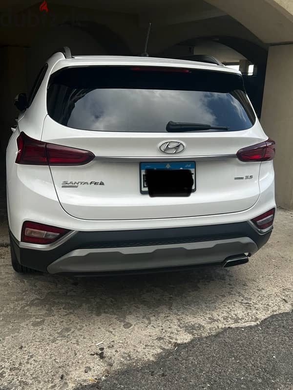 Hyundai Santa Fe 2019 1