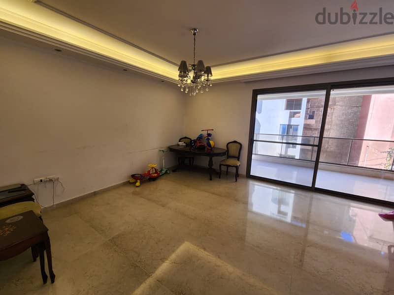 Apartment for sale in Ain Mraiseh (على البحر) شقة للبيع في عين المريسة 7