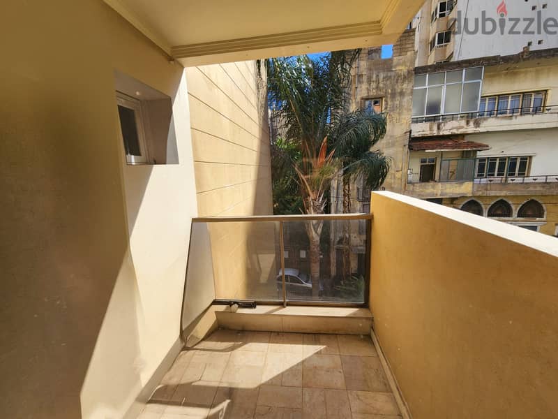 Apartment for sale in Ain Mraiseh (على البحر) شقة للبيع في عين المريسة 13