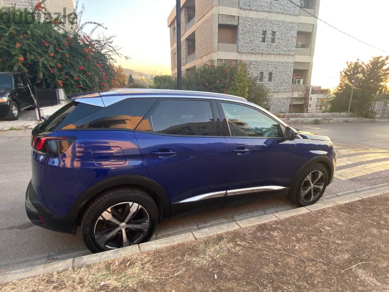 Peugeot 3008 - 2018 Blue in excellent conditions 1