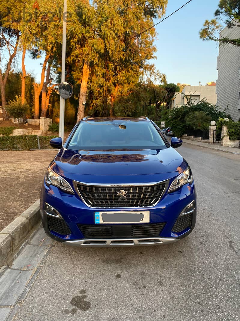 Peugeot 3008 - 2018 Blue in excellent conditions 2