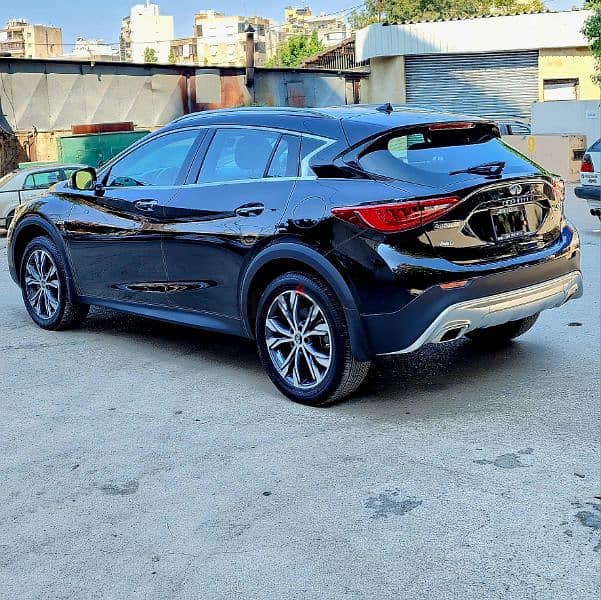 Infiniti Qx 30 2018 AWD PREMIUM full 84000 miles شبه جديدة 1