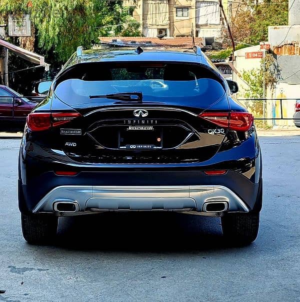 Infiniti Qx 30 2018 AWD PREMIUM full 84000 miles شبه جديدة 2