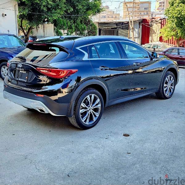 Infiniti Qx 30 2018 AWD PREMIUM full 84000 miles شبه جديدة 3