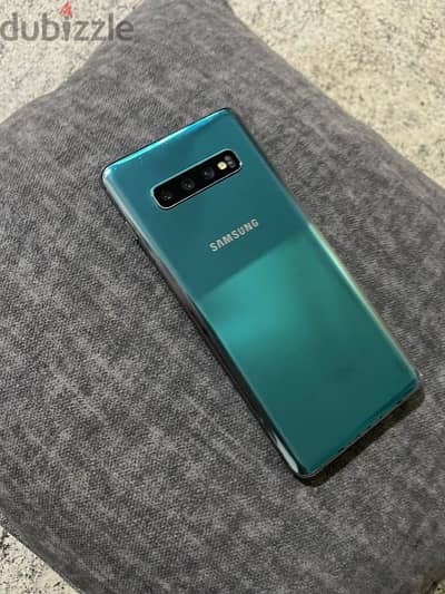 Samsung Galaxy S10 plus used like new