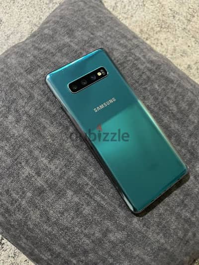 Samsung Galaxy S10 plus used like new