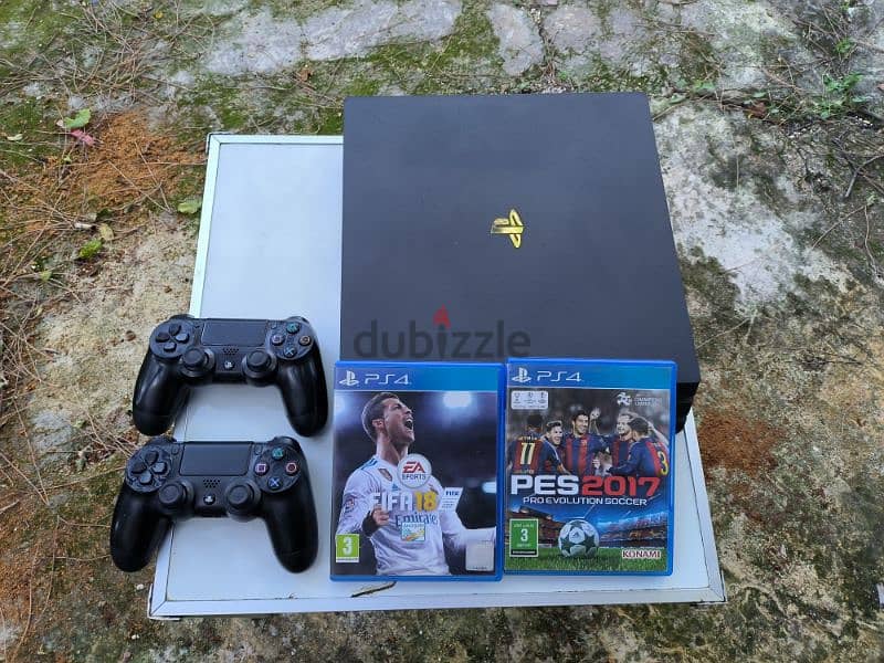 PS4 pro super clean no repair ma3 two original controllers w two games 3