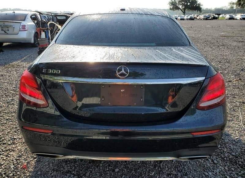 Mercedes-Benz E300 2017, clean carfax, full options, 03/689315 5