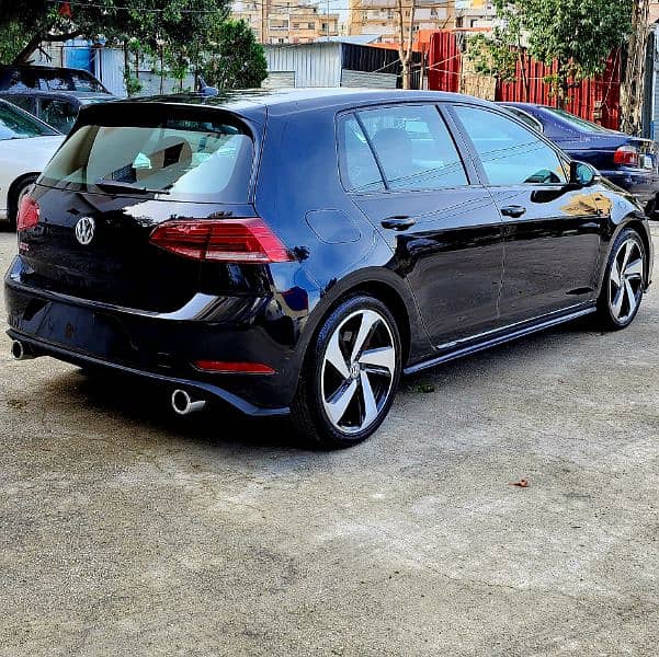 VOLKSWAGEN GOLF 7.5 GTI 2020 full 29000 miles اجنبية شبه جديدة 3