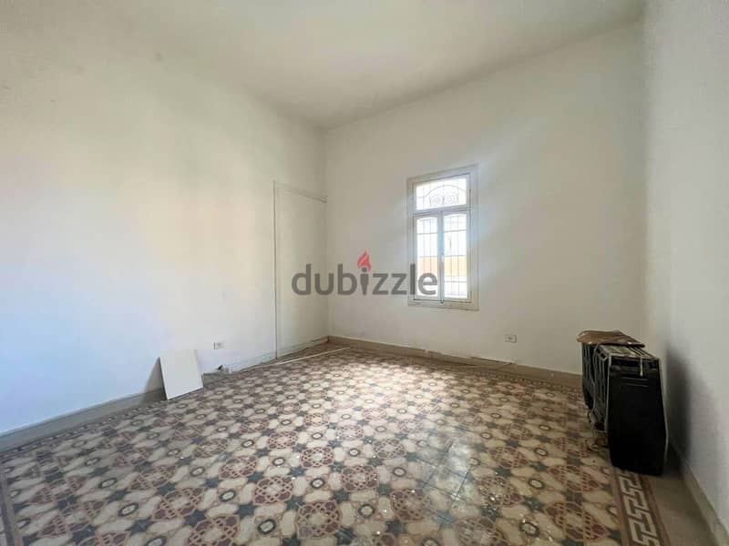 L16297-Traditional Apartment For Rent in Achrafieh, Roum 2