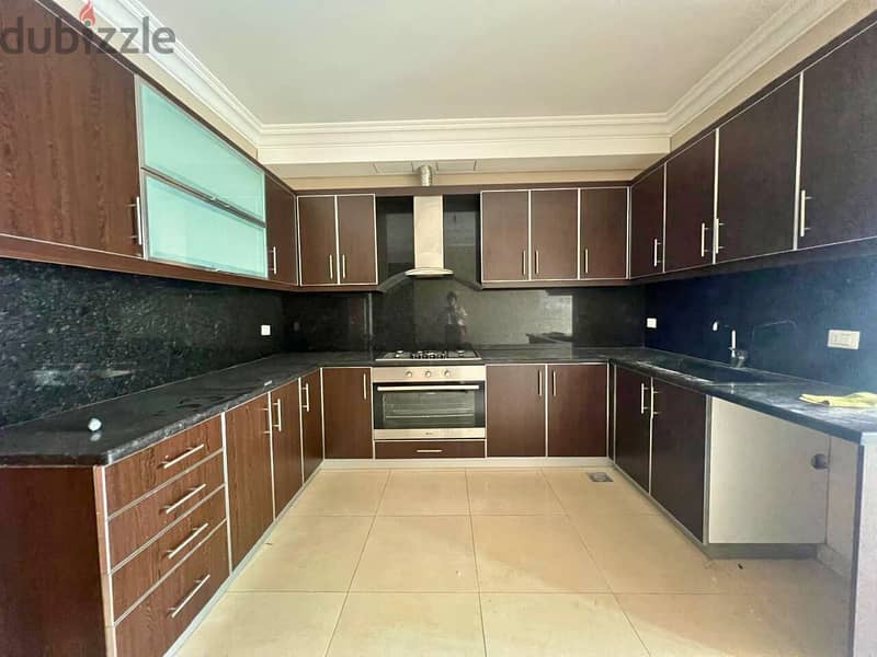 L16301-Spacious Apartment For Sale in Achrafieh, Sioufi 4