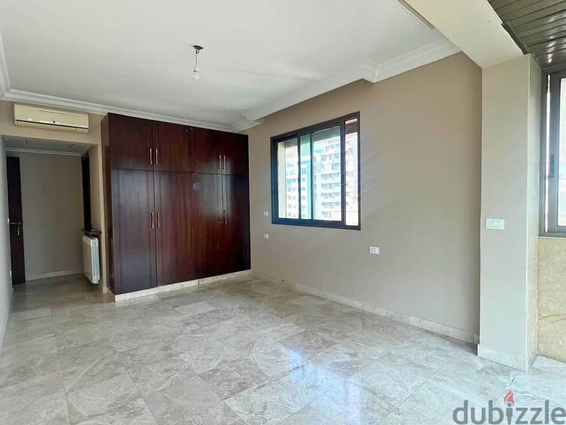 L16301-Spacious Apartment For Sale in Achrafieh, Sioufi 5