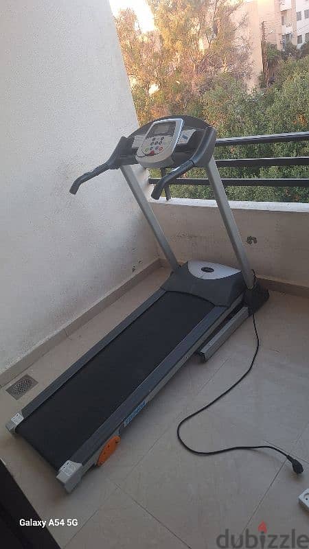 treadmill TD240A b 30 $ 3