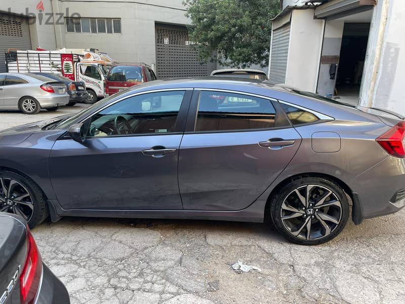 Honda Civic Sedan 2020 Sport 5