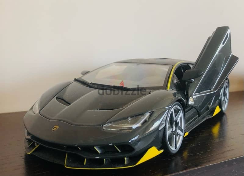 Lamborghini Centenario scale 1/18 1