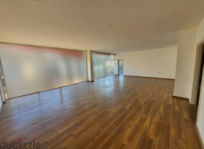 SPACIOUS OFFICE IN CLEMENCEAU PRIME (220SQ) 4 ROOMS , (HAMR-140)