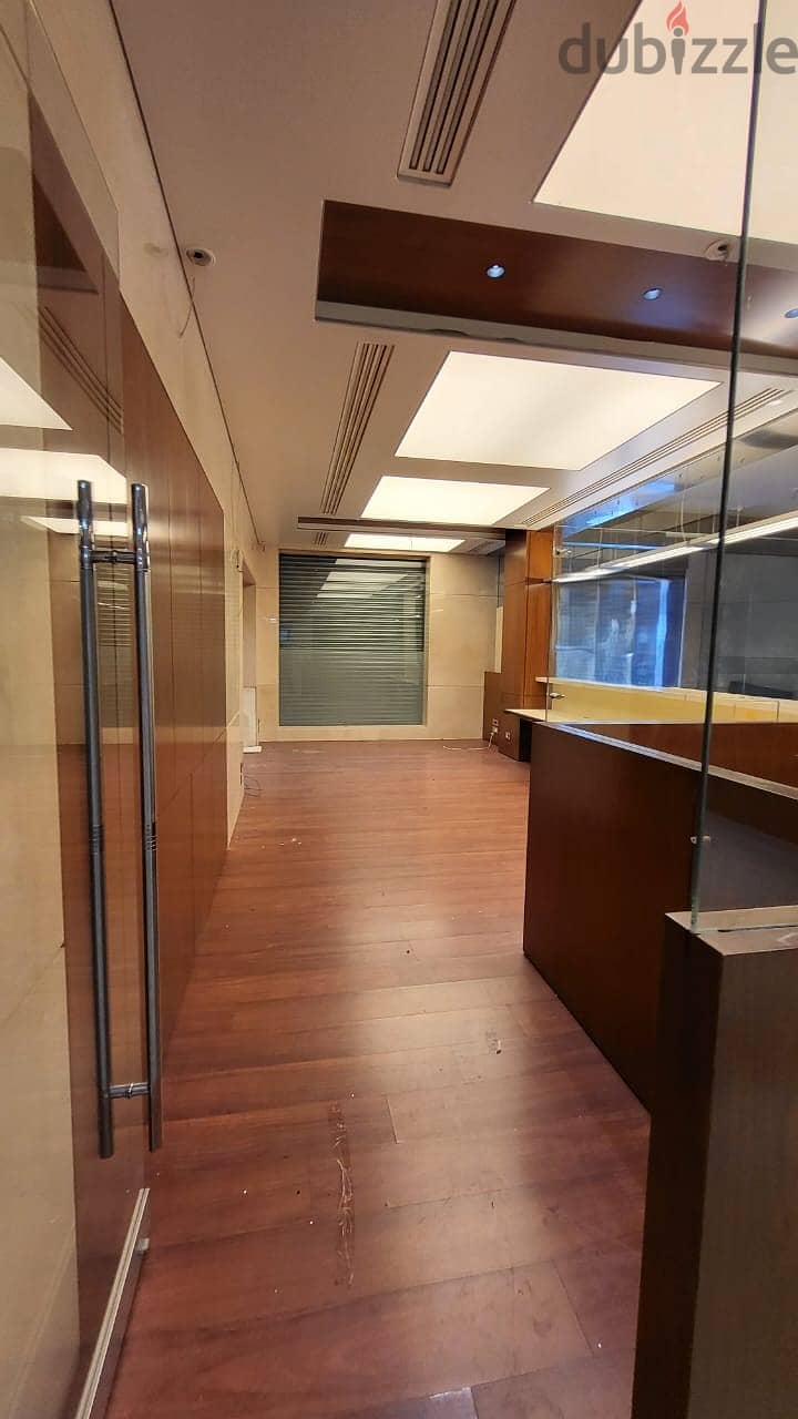 SPACIOUS SHOWROOM IN HAMRA PRIME , 6 FACADES (200SQ) , (HAMR-153) 5