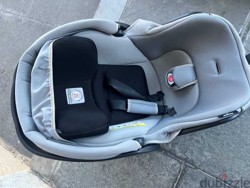 peg perego carseat with base (book 51) excellent condition 9